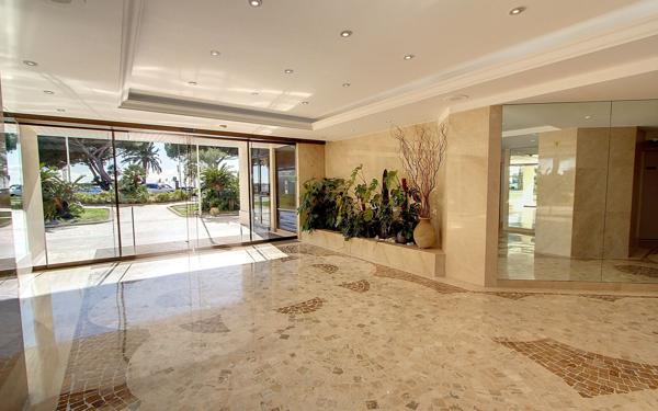 Appartement à vendre    2 pièces • 34,43 m2 Juan-les-Pins - Antibes