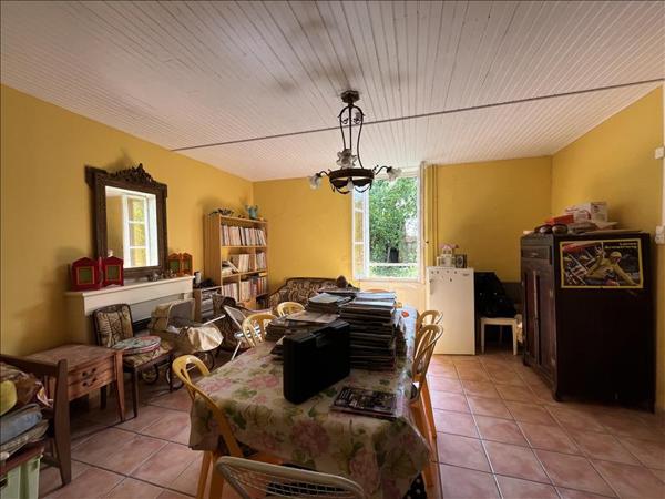 Maison à vendre |  Rouillac |  5 pièces | 220 m²