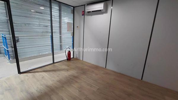 Location                                                      Bureau
                        
                     7 pièces                      160 m2                     à Castres