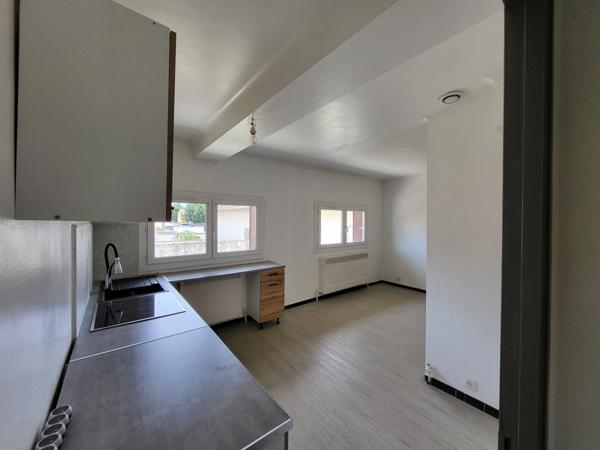 Orange (84100) Location T3/4 Orange 1.1 km du centre ville