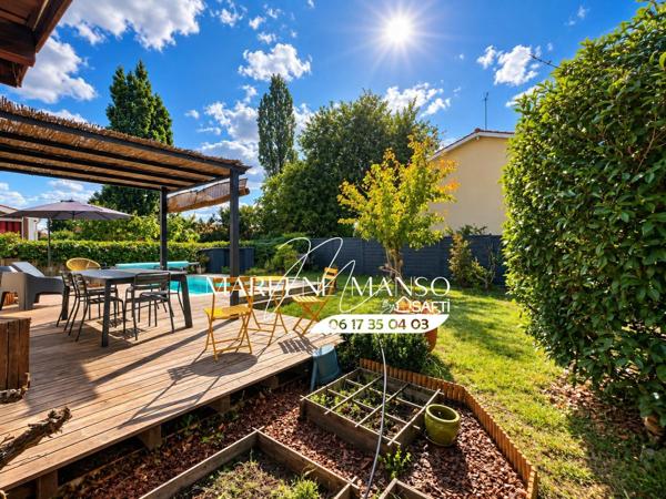 Maison avec garage, jardin et piscine au calme