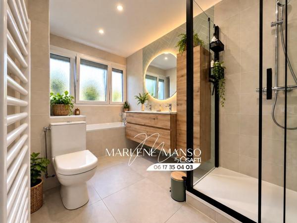 Maison avec garage, jardin et piscine au calme