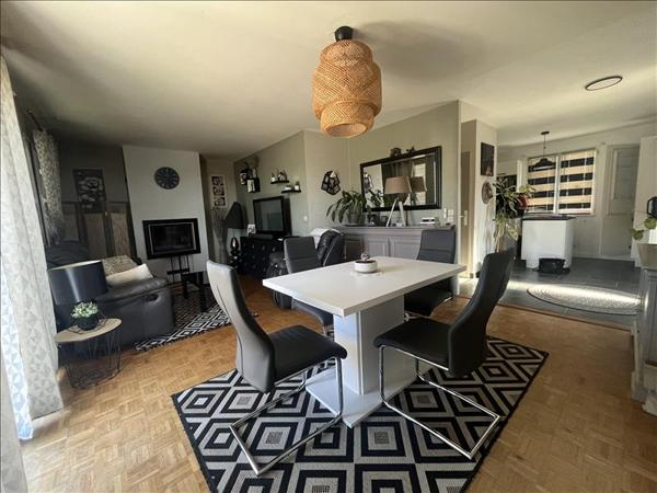 Maison à vendre |  Saint-Amand-Montrond |  5 pièces | 106 m²