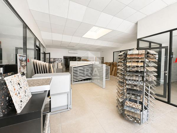 Bâtiments professionnels multi usage Zone d'activités Perpignan Nord