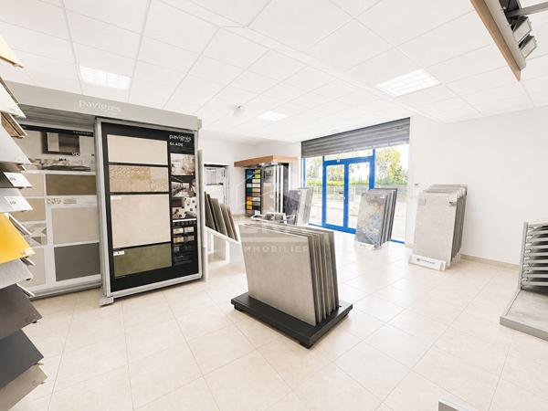 Bâtiments professionnels multi usage Zone d'activités Perpignan Nord