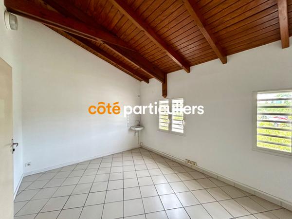 Location Bureaux16 m² - LE GOSIER (97190)