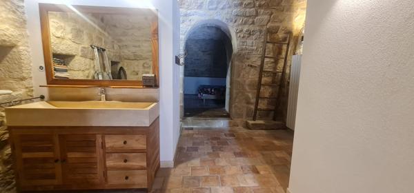Lieu Inédit - vue 180° - Maison de maître sur promontoire - hameau médiéval - idéal accueil - piscine Ucel (07200)