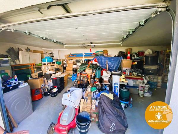 Vente                                                      Villa
                        
                     7 pièces                      189 m2                     à Le Lavandou