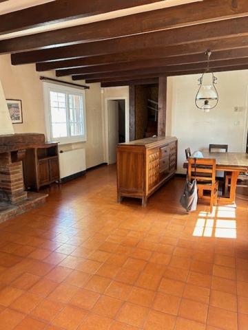 Léguevin.Maison de village à rénover.