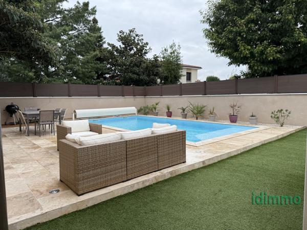 Maison de 220m2  Saint-Priest (69800)