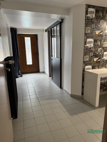 Maison de 220m2  Saint-Priest (69800)