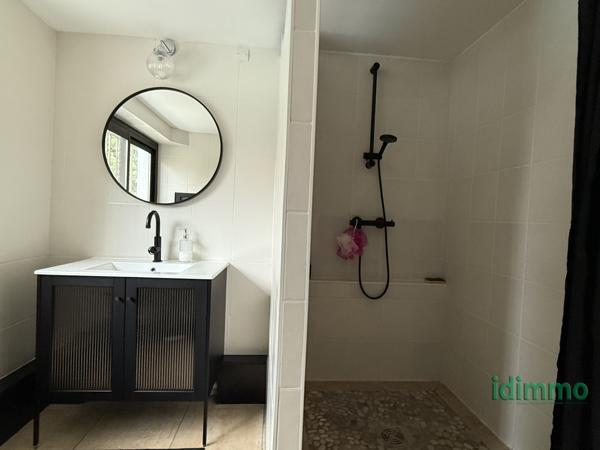 Maison de 220m2  Saint-Priest (69800)