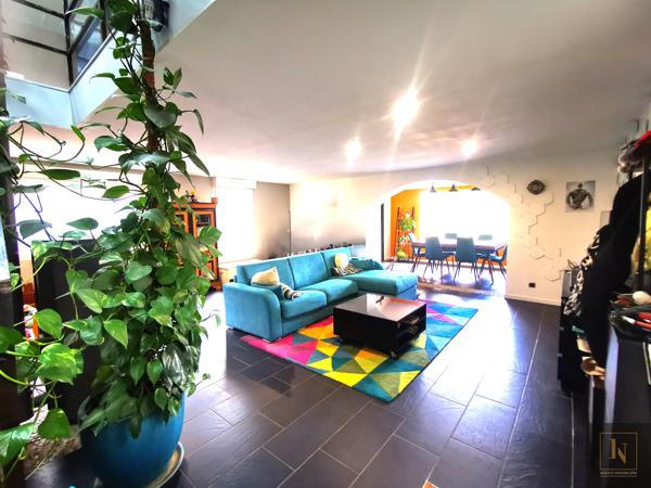Maison
                                                                                                                                                                                                                                                                                                                        7 pièce(s)                                                                                                                                                                                                          5 chambre(s)                                                                                                                                                                                                          160  m²