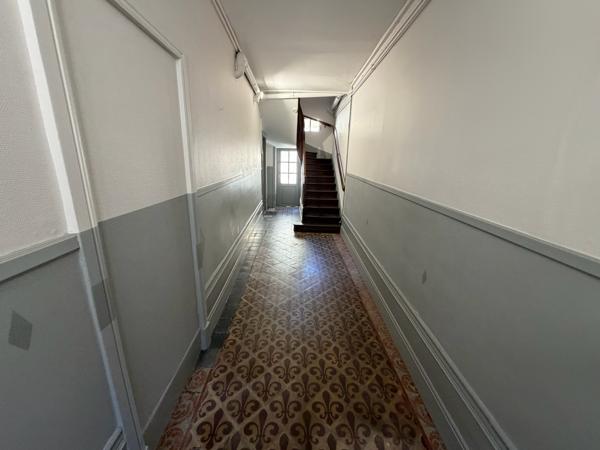 APPARTEMENT T3 - RDC - COUR - CABANON