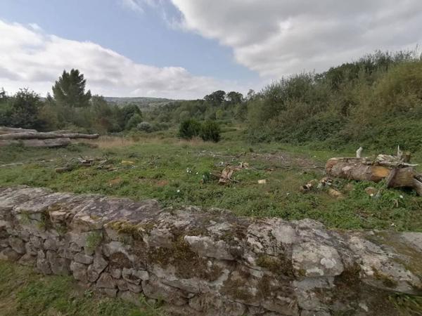 Terrain constructible de 1 434 m² à Châteauponsac