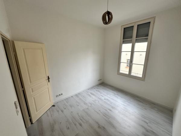 Cagnes-sur-Mer (06800) Très beaux volumes pour ce charmant 3 pièces de 55 m2 avec terrasse proche de la Gare