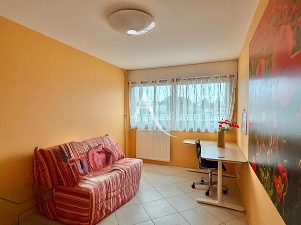 MONTPELLIER - ESTANOVE : BEL APPARTEMENT DE 4 PIÈCES - 92 M2 - GRANDE TERRASSE - PARKING - CAVE - PISCINE - TENNIS - BOULODROME - ARRET TRAMWAY ESTANOVE À PROXIMITÉ IMMÉDIATE.