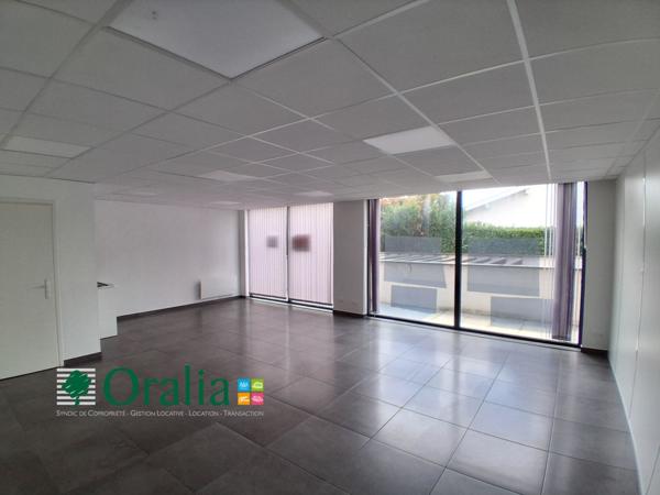 Local commercial · Location Jassans Riottier (01480) 78m²