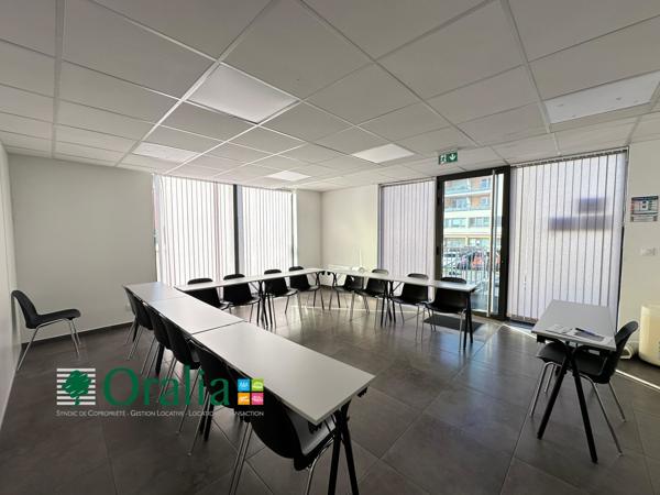 Local commercial · Location Jassans Riottier (01480) 78m²