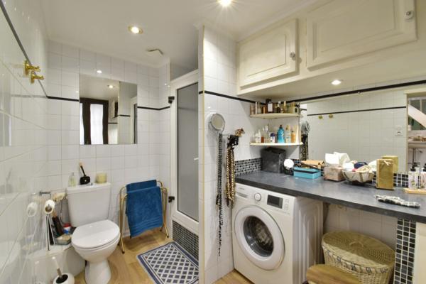 Immeuble mixte en hypercentre avec local commercial et duplex de caractère -Digne-Les-Bains (04)
