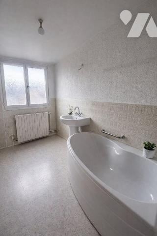 Maison de type lotissement située dans une résidence calme et prisée, proche centre ville et co...