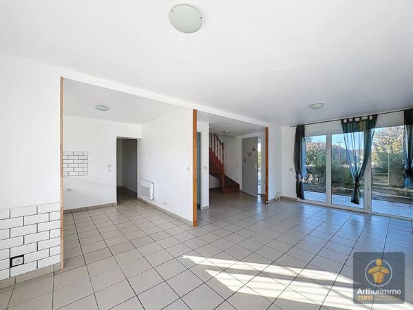 Location Maison 5 pièces 102 m2 à Sainte-Eulalie-en-Born