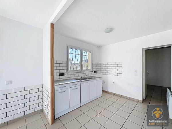 Location Maison 5 pièces 102 m2 à Sainte-Eulalie-en-Born