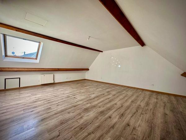 Maison Nogent Sur Eure 7 pièces 230m²