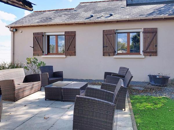 Maison
         6 pièces
        - 171 m² 210 000 € *