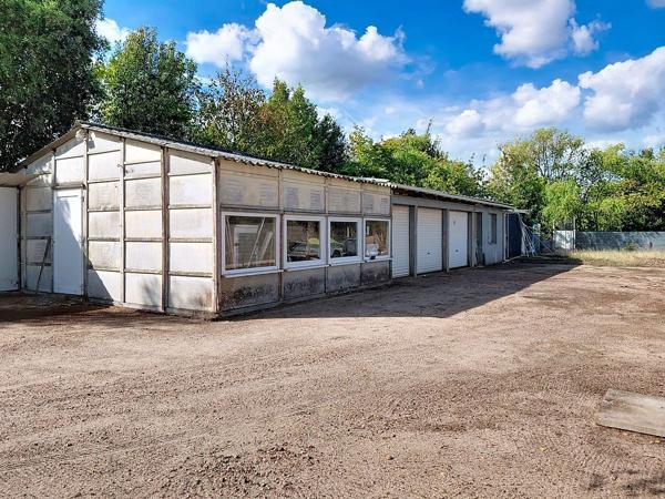 Maison
         6 pièces
        - 171 m² 210 000 € *