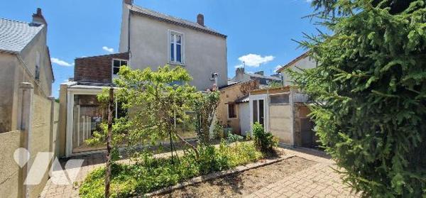 Maison à Vendre à Thouars (79100), à proximité du centre ville et des écoles,