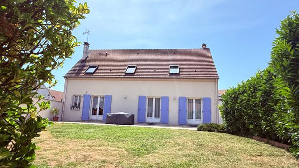 BORNEL, Maison contemporaine 6 pièces, séjour triple, 3 chambres, dble garage, jardin