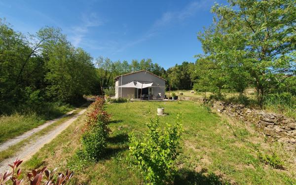 Maison à vendre    5 pièces •  Lablachère