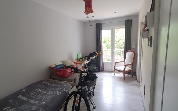 Maison à vendre    5 pièces •  Lablachère