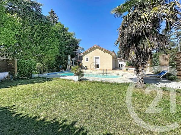Maison à vendre  4 pièces - 131 m 2   GRIGNY  - 69