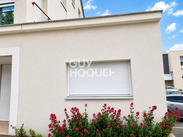À VENDRE – LOCAL PROFESSIONNEL / BUREAUX