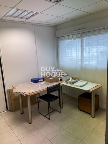 À VENDRE – LOCAL PROFESSIONNEL / BUREAUX