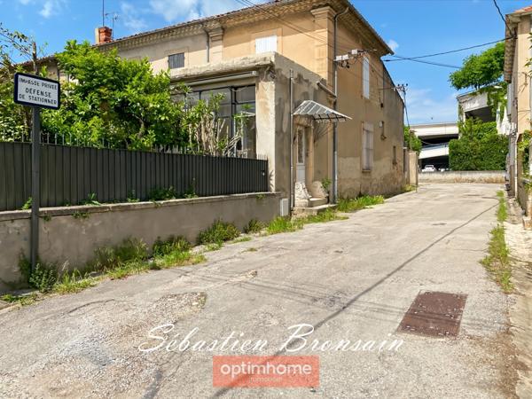 Charmante maison de ville avec jardin — Carpentras centre