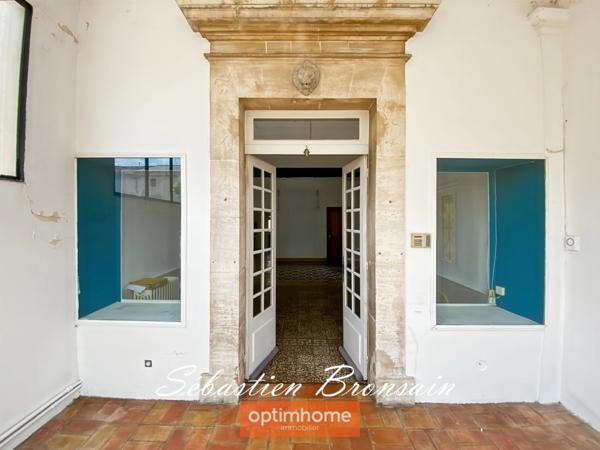 Charmante maison de ville avec jardin — Carpentras centre