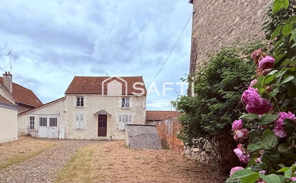 A VAILLY S/AISNE 02, MAISON DE 180 M2 AVEC CAVE ET GARAGE, SUR SON TERRAIN CLOS DE 685 M2.
