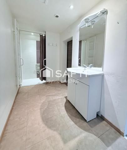 A VAILLY S/AISNE 02, MAISON DE 180 M2 AVEC CAVE ET GARAGE, SUR SON TERRAIN CLOS DE 685 M2.