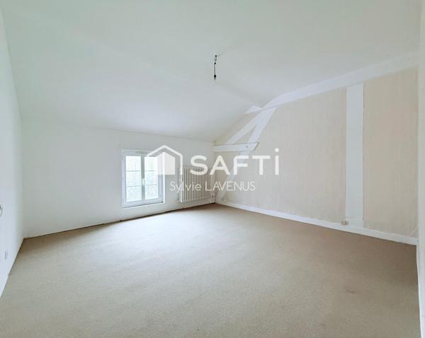 A VAILLY S/AISNE 02, MAISON DE 180 M2 AVEC CAVE ET GARAGE, SUR SON TERRAIN CLOS DE 685 M2.