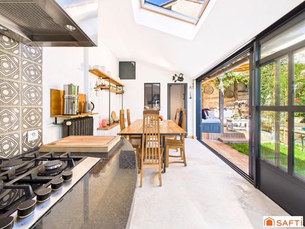 Magnifique Maison de Ville T6 195m2 avec Local professionnel, jardin et piscine!!!