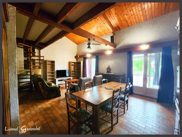 Maison à vendre de plain pieds 2/3 chambres sur la communes de Vélines en Dordogne (24)