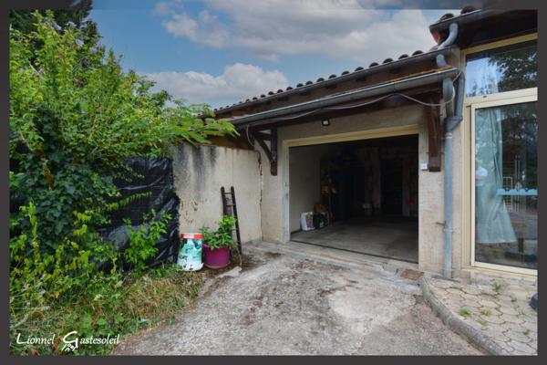 Maison à vendre de plain pieds 2/3 chambres sur la communes de Vélines en Dordogne (24)