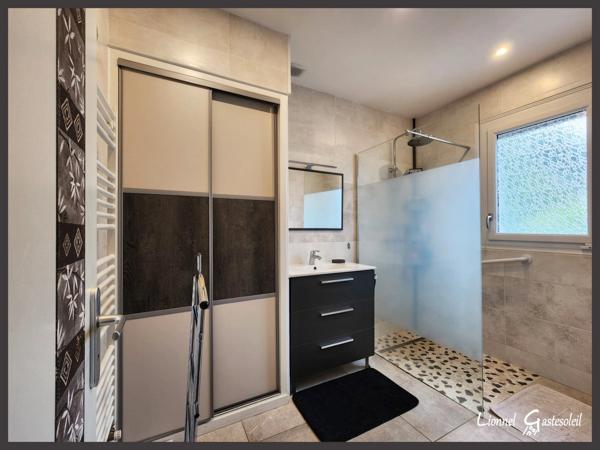 Maison à vendre de plain pieds 2/3 chambres sur la communes de Vélines en Dordogne (24)