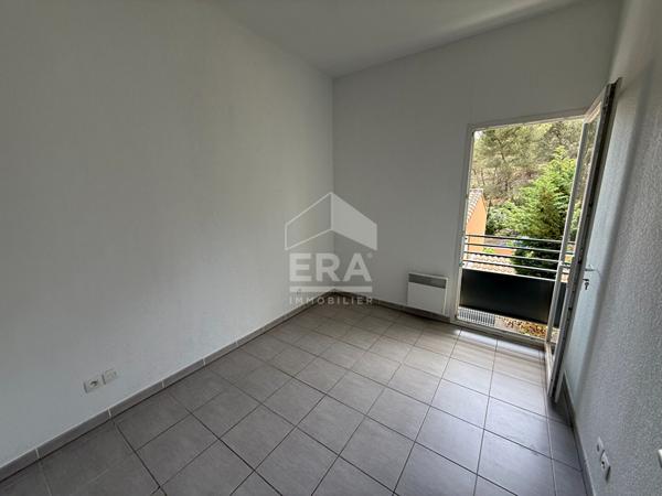SEPTEMES LES VALLONS - Appartement T3 de 57,12 m2 + terrasse + 1 place de parking extérieure privative