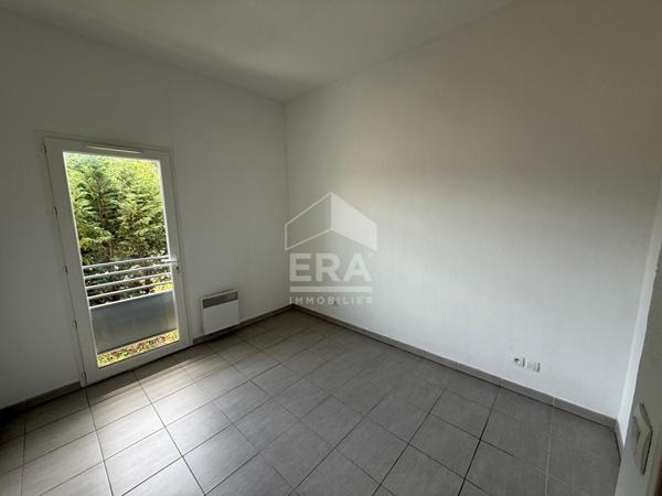 SEPTEMES LES VALLONS - Appartement T3 de 57,12 m2 + terrasse + 1 place de parking extérieure privative