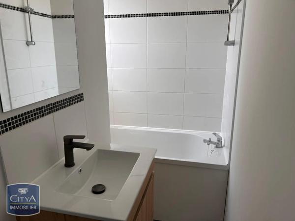 Appartement à louer 3 pièces 66.82m² Armentières (59280)