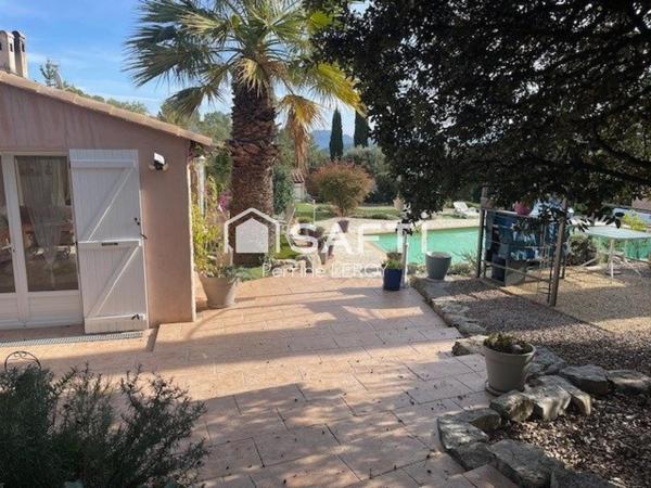 Trans en Provence, villa traditionnelle de plain pied de 145m² sur une parcelle de 2945m².